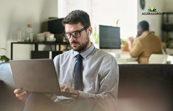 The power of patience: How AllRealGroup investors survive market noise